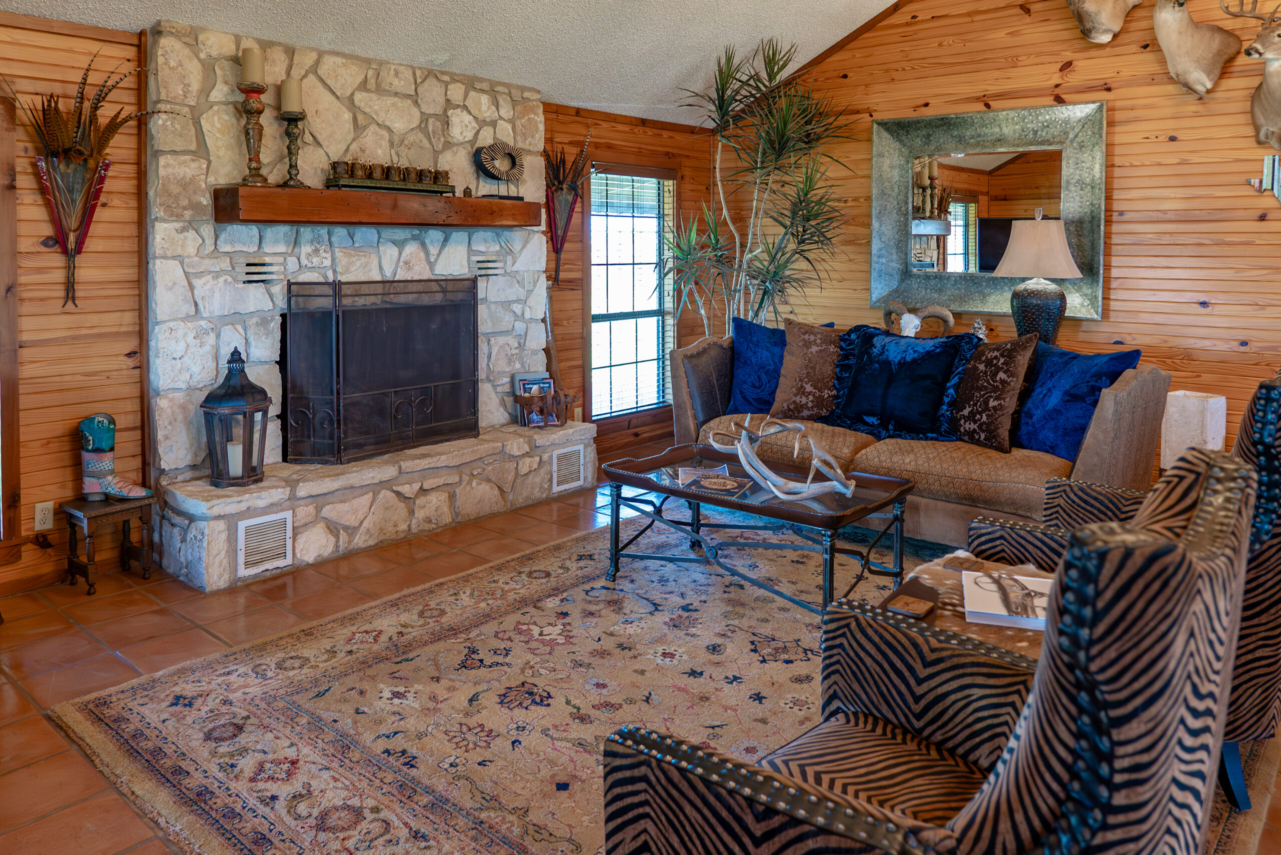 Llano hunting lodge fireplace