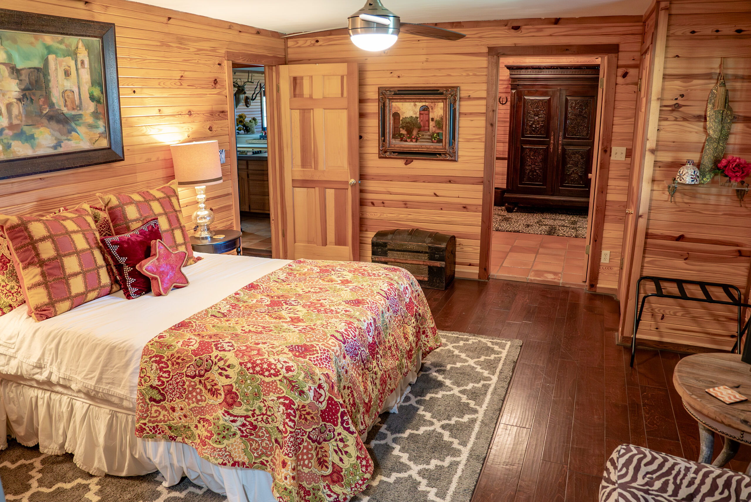 Llano Hunting lodge master bedroom and on suite